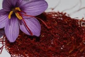 saffron,saffron seller,saffron market