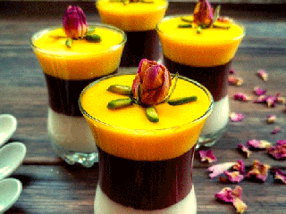 Porridge saffrony,Porridge saffron, Saffron is watered, Cooking with saffron