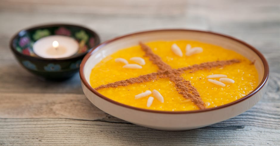 cooking shole Zard,Iranian rice, half saffron, saffron, saffron cooking, saffron dessert,