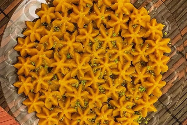 Recipe for delicious dessert of milk halva with saffron, types of halva with milk, Ramadan halva milk, milk dessert, Ramadan dessert, delicious milk halva dessert