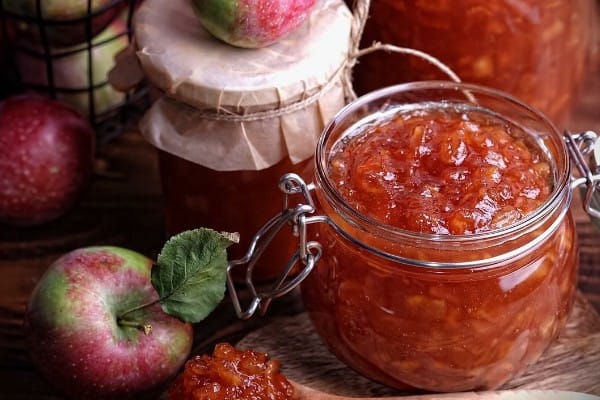 recipe for apple jam with Iranian saffron, Apple jam with Iranian saffron, Apple jam, Apple jam with saffron, Local food, How to prepare apple jam with Iranian saffron, Tips for apple jam with Iranian saffron, How to prepare different types of jam, Cooking training with saffron