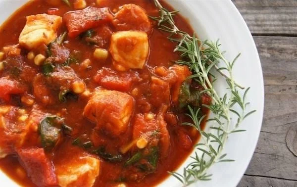 recipe for Delicious fish soup with Iranian saffron, Fish soup with Iranian saffron, Fish soup, Fish soup with saffron, Local food, How to prepare fish soup with Iranian saffron, Tips for fish soup with Iranian saffron, How to prepare different types of soup, Cooking training with saffron