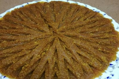 Omaj halva dessert recipe with Iranian saffron , Omaj halva dessert with Iranian saffron, Omaj halva dessert with saffron, Local food, How to prepare Omaj halva dessert with Iranian saffron, Tips for Omaj halva dessert with Iranian saffron, How to prepare different types of halva, Cooking training with saffron