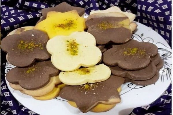 recipe for baking Atabaki sweets with Iranian saffron, Atabaki sweets with Iranian saffron, Atabaki sweets, Atabaki sweets with saffron, local food, how to prepare Atabaki sweets with Iranian saffron, tips for baking Atabaki sweets with Iranian saffron, how to prepare different types of sweets, cooking training with saffron