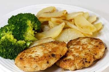 recipe for cooking chicken cutlets with Iranian saffron, Chicken cutlets with Iranian saffron, Chicken cutlets, Local food, How to prepare chicken cutlets with Iranian saffron, Tips for cooking chicken cutlets with Iranian saffron, How to prepare different types of cutlets, Cooking training with saffron