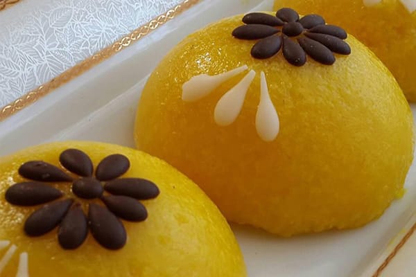 recipe for cooking shole Zard mold with Iranian saffron, shole Zard mold with Iranian saffron, shole Zard mold, shole Zard mold with saffron, local food, how to prepare shole Zard mold with Iranian saffron, tips for cooking shole Zard mold with Iranian saffron, cooking training with saffron